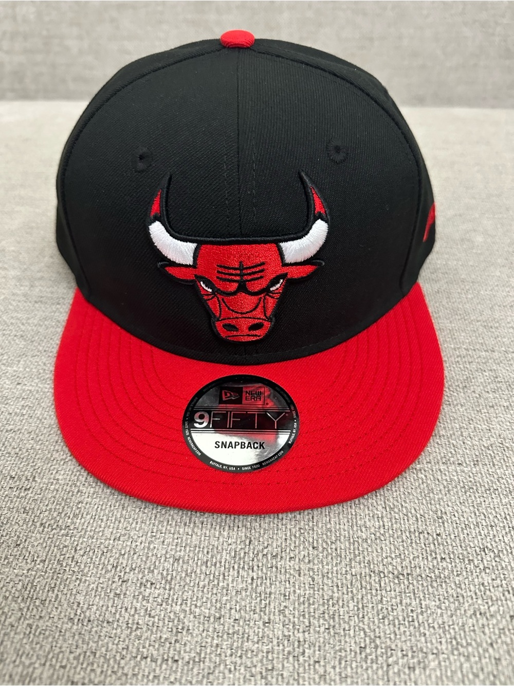 New Era Black and Red Chicago Bulls 9fifty Snapback Hat